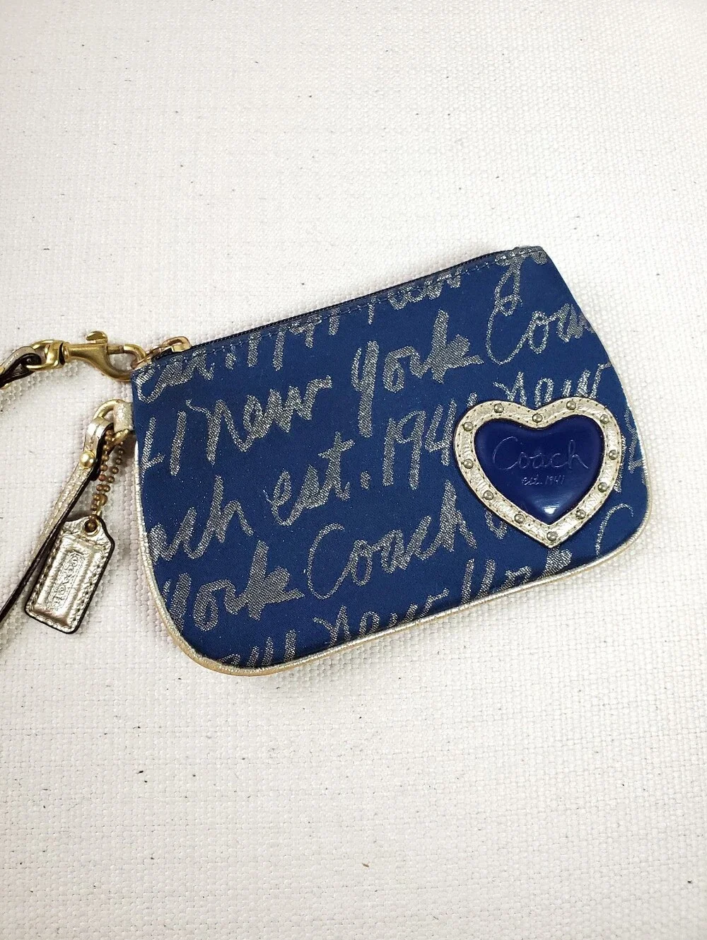 COACH Poppy New York 1941 Script Wristlet Navy Blue Heart Limited Edition